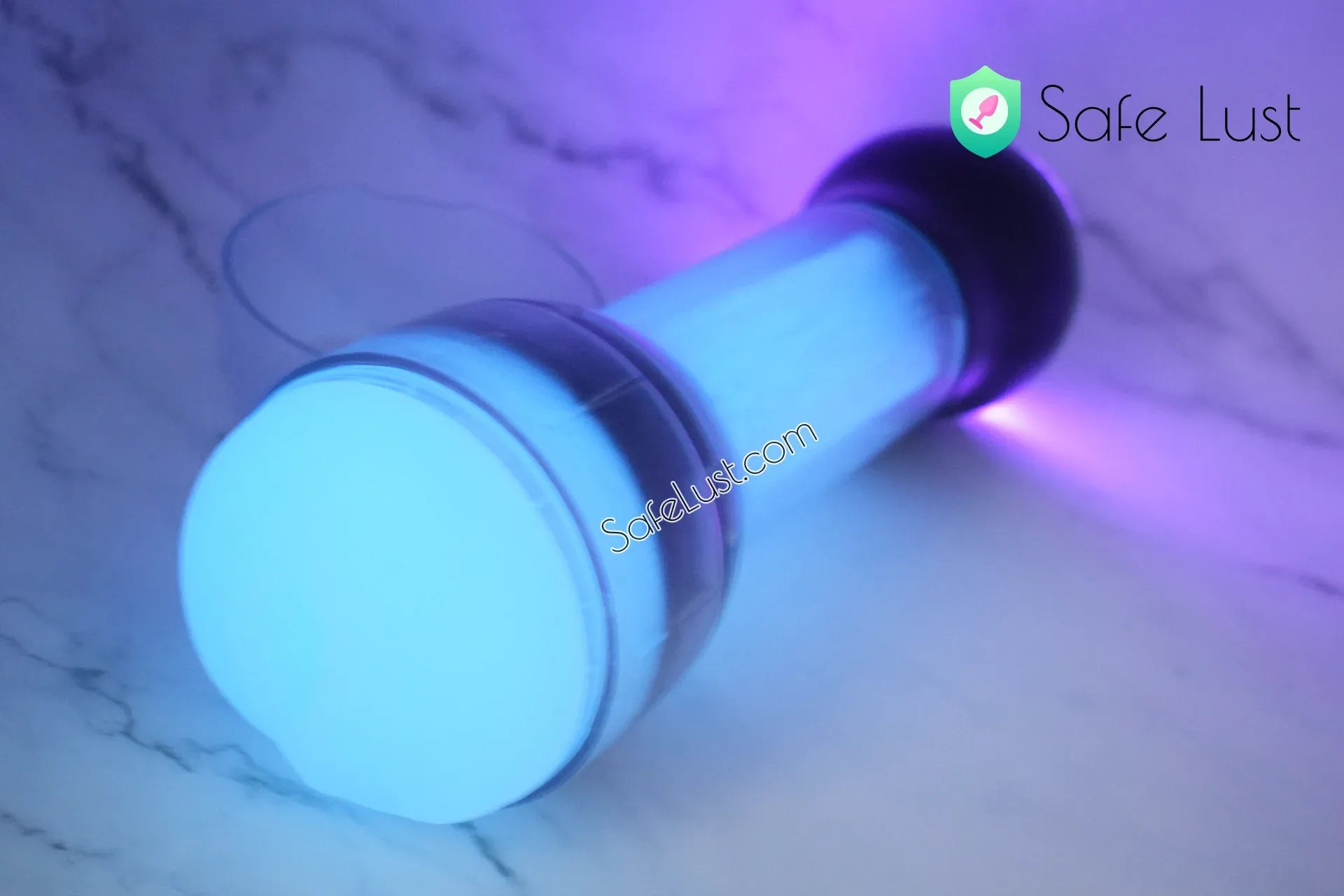 Kiiroo FeelGlow Limited Edition Glow-In-The-Dark Masturbator Review